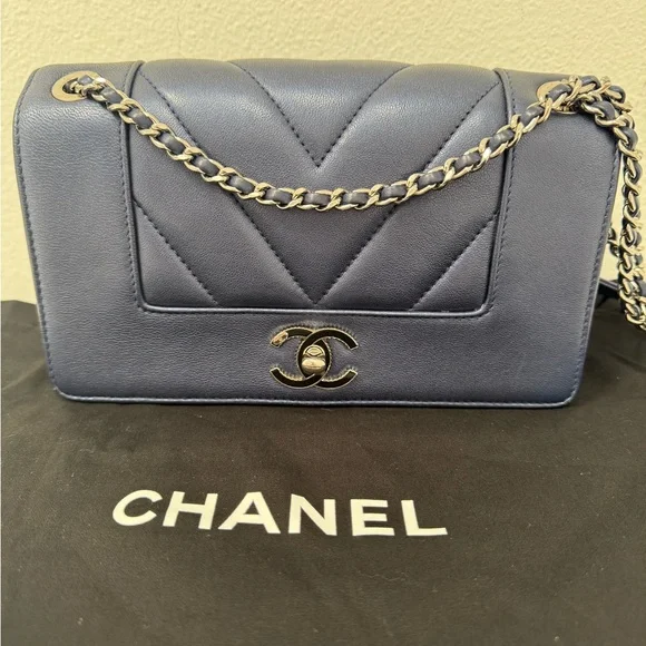 CHANEL Sheepskin Quilted Small Dark Navy Mademoiselle Double Flap Bag - Picture 5 of 14
